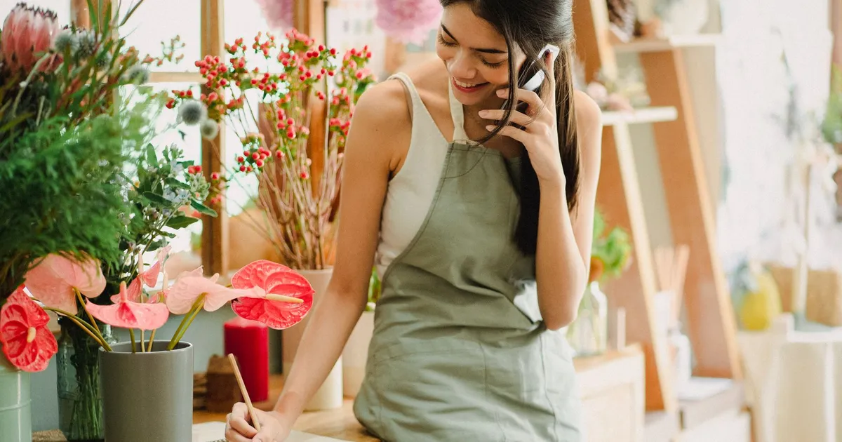 Forms vs. Phone Calls: What Actually Converts for Service Businesses